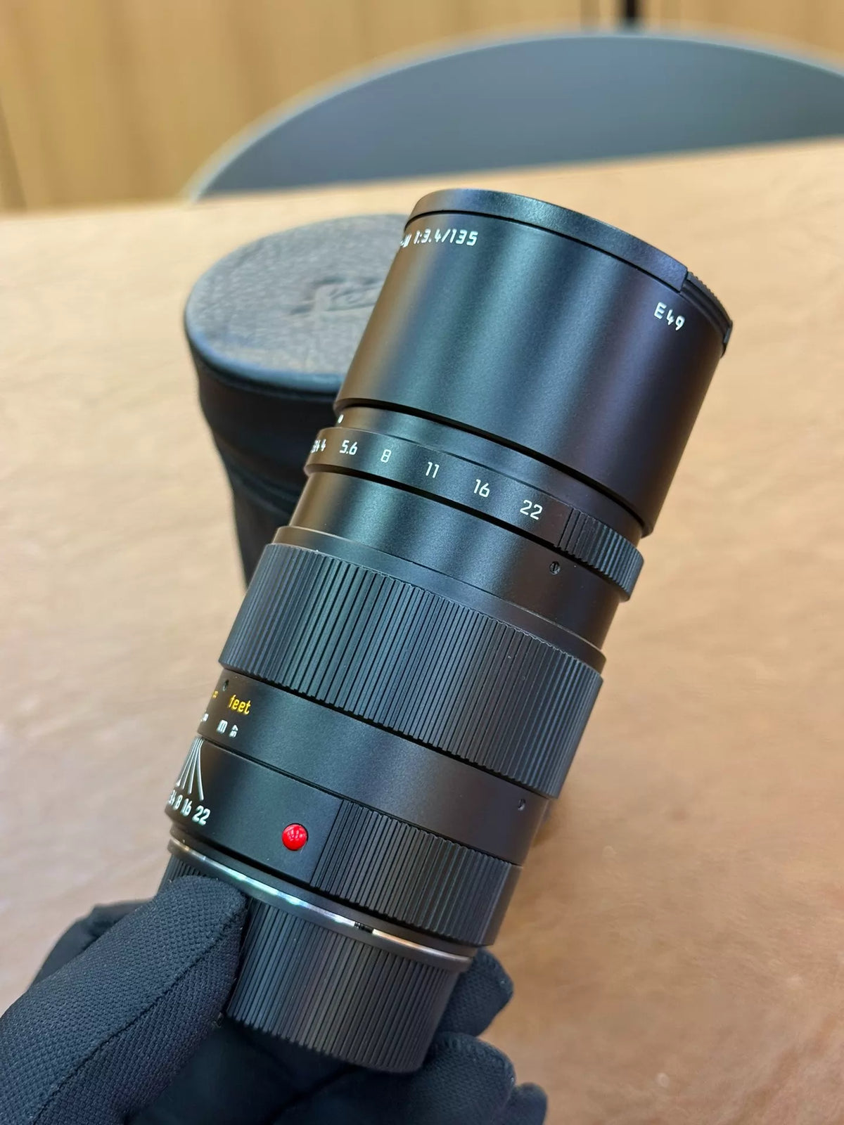 [Pre-owned] Leica APO-Telyt-M 135mm f/3.4 — with Leather Case