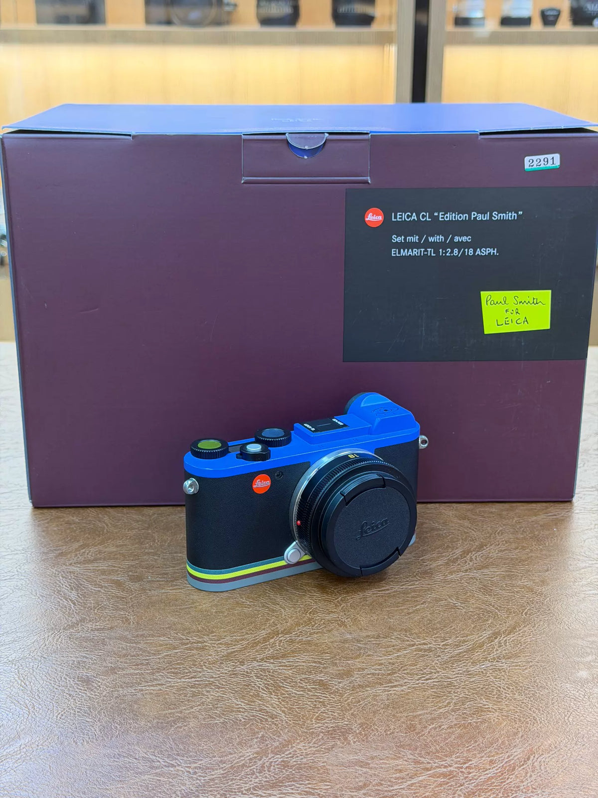 [Pre-owned] Leica CL Paul Smith Edition — Kit with 18mm Lens, No. 24/900