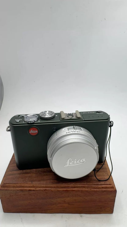 [Pre-owned] Leica D-Lux 4 — Olive Green Limited Edition