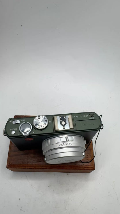 [Pre-owned] Leica D-Lux 4 — Olive Green Limited Edition