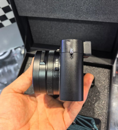 [Pre-owned] Leica D-Lux 7 — Vans x Ray Barbee Edition with Box and Strap