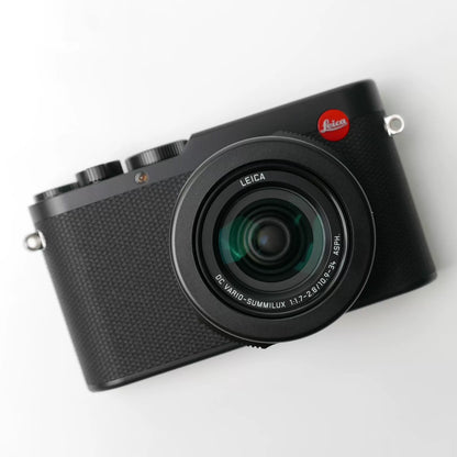[Pre-owned] Leica D-Lux 8 — with Original Box