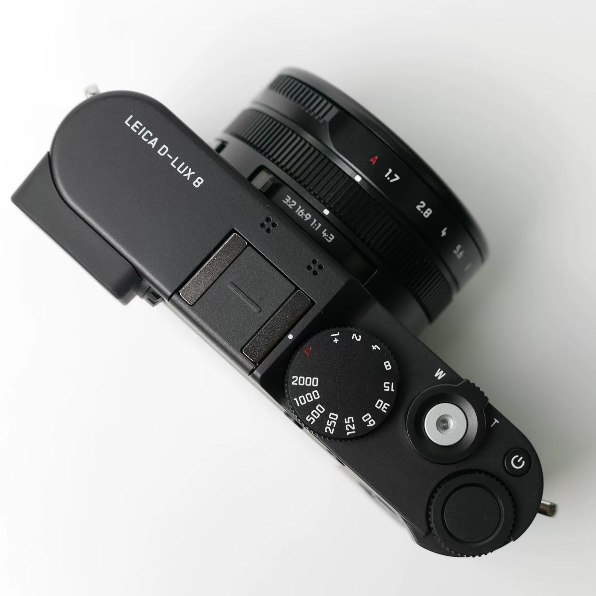 [Pre-owned] Leica D-Lux 8 — with Original Box
