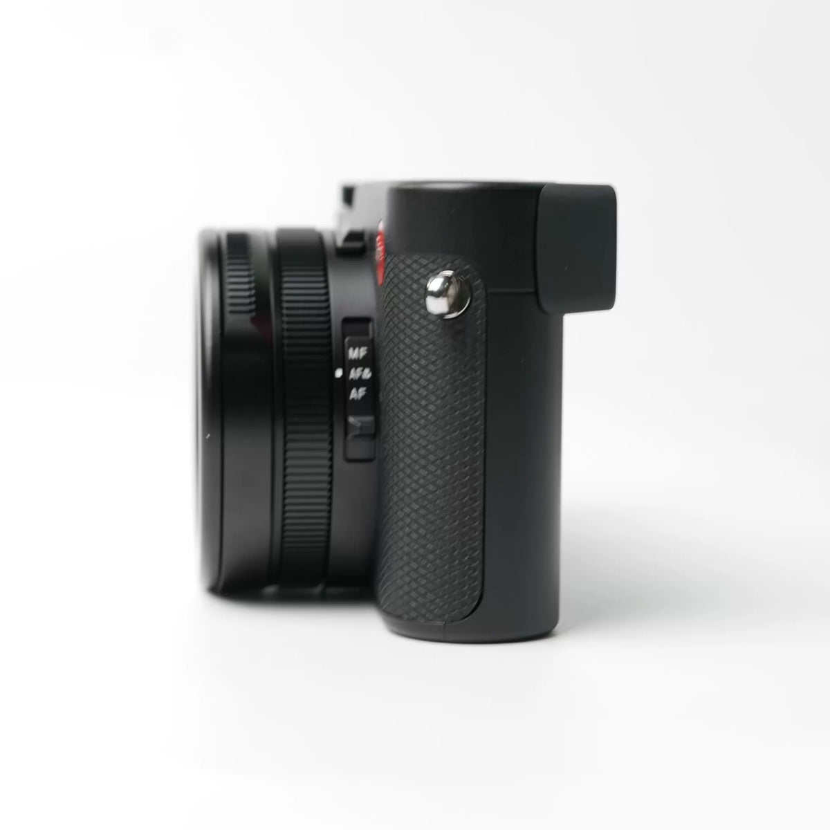 [Pre-owned] Leica D-Lux 8 — with Original Box