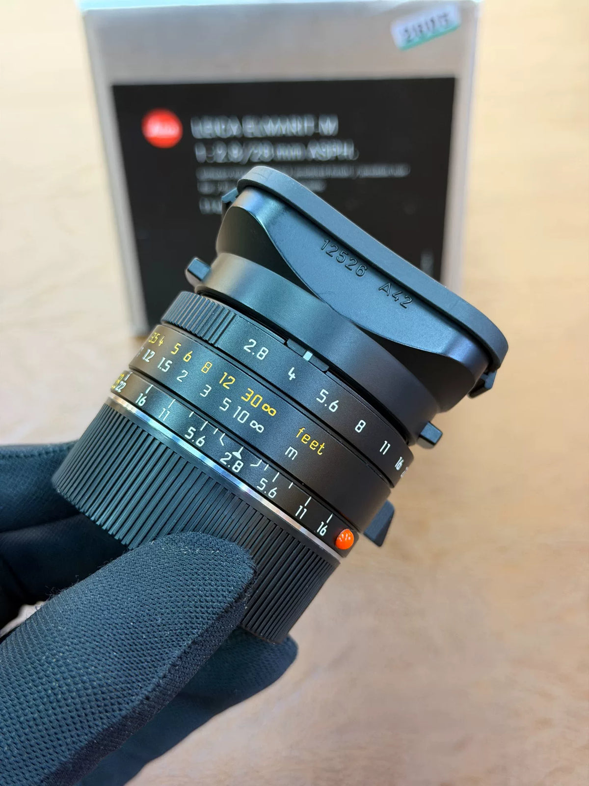 [Pre-owned] Leica Elmarit-M 28mm f/2.8 ASPH (11606) — Complete with Box