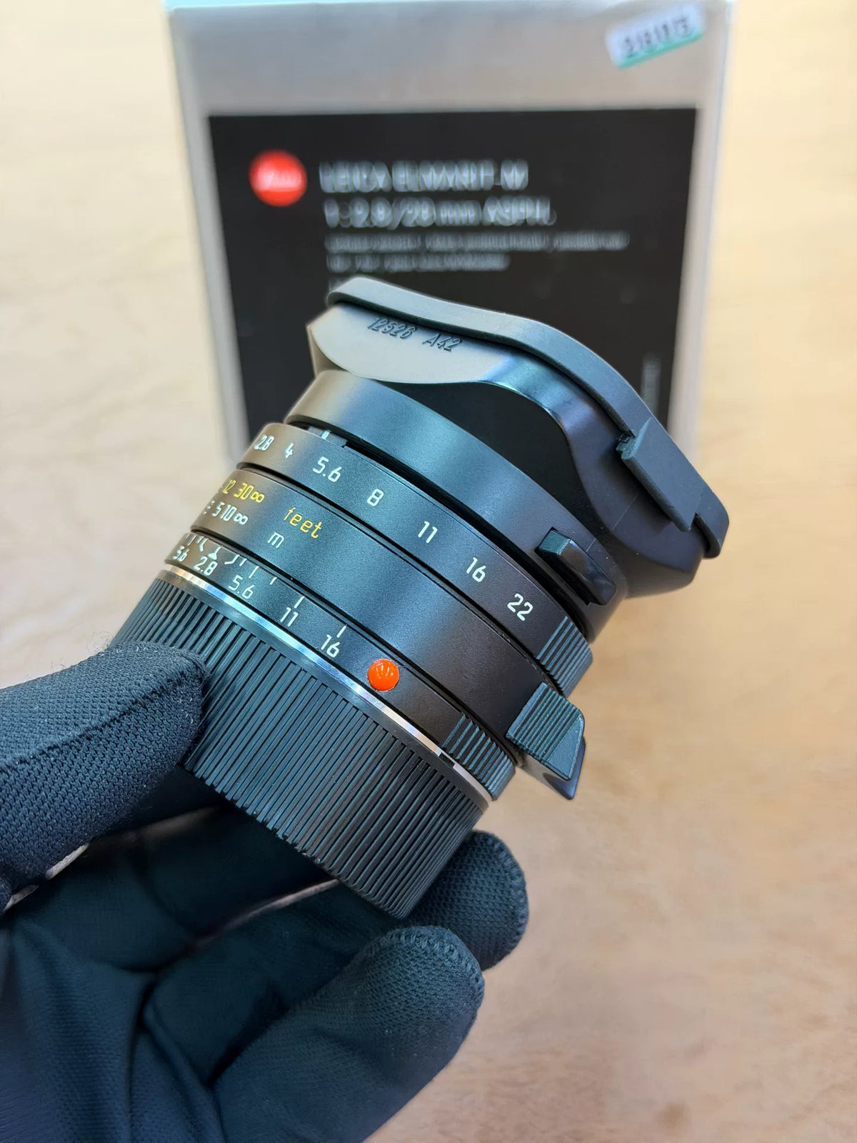 [Pre-owned] Leica Elmarit-M 28mm f/2.8 ASPH (11606) — Complete with Box