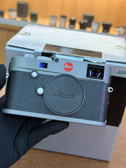 [Pre-owned] Leica M-E (Typ 240) — Anthracite Gray, Complete Set