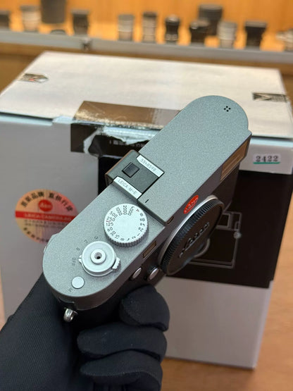 [Pre-owned] Leica M-E (Typ 240) — Anthracite Gray, Complete Set