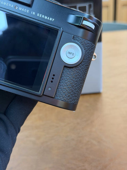 [Pre-owned] Leica M (Typ 240) Black — Body Only with Box