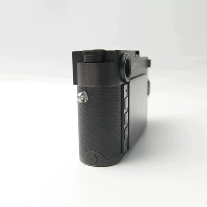 [Pre-owned] Leica M10 Black Chrome — Body with Box