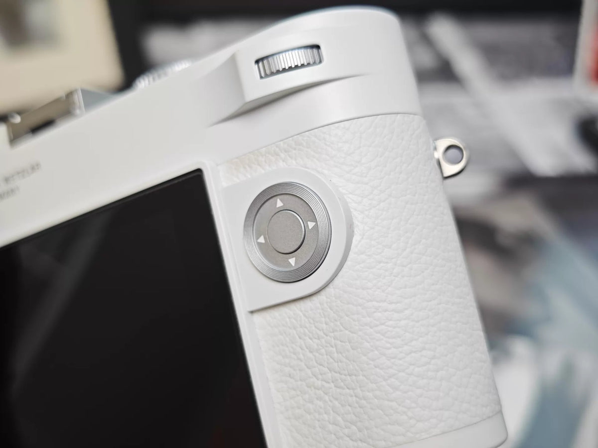 [Pre-owned] Leica M10-P White Edition — Body Only with Box