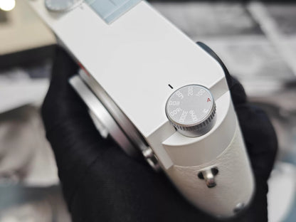 [Pre-owned] Leica M10-P White Edition — Body Only with Box
