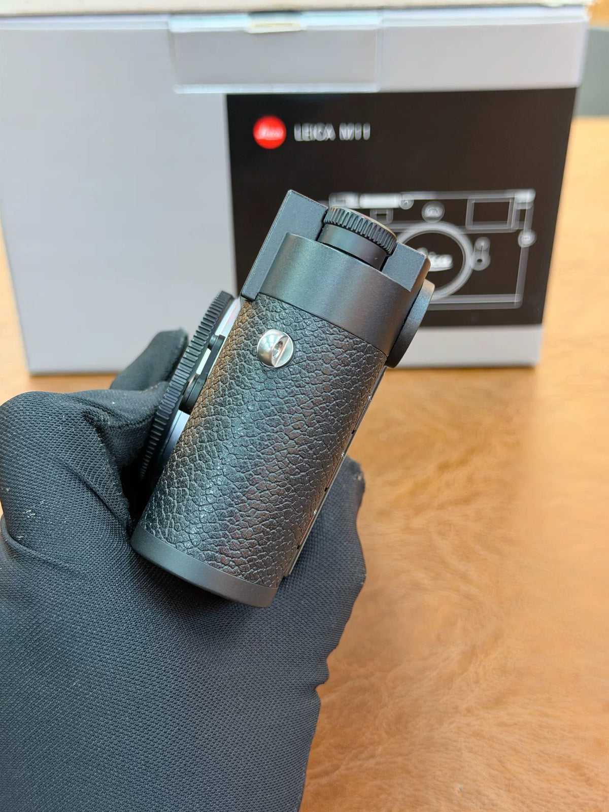 [Pre-owned] Leica M11 Black — Body with Box and Accessories
