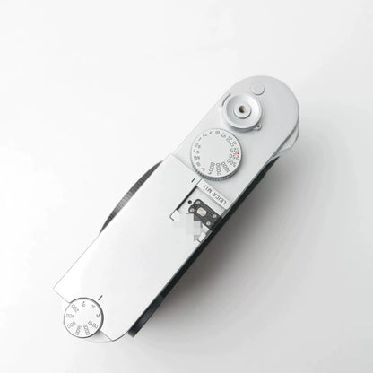[Pre-owned] Leica M11 Silver — Body with Box