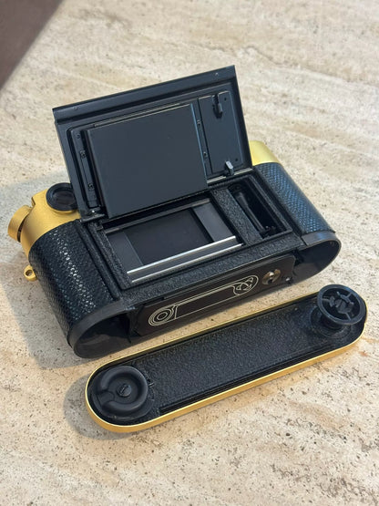 [Pre-owned] Leica M4-2 Gold Oscar Barnack Edition — with Summilux 50mm f/1.4