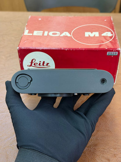 [Pre-owned] Leica M4 50 Jahre Black Chrome — with Matching Box