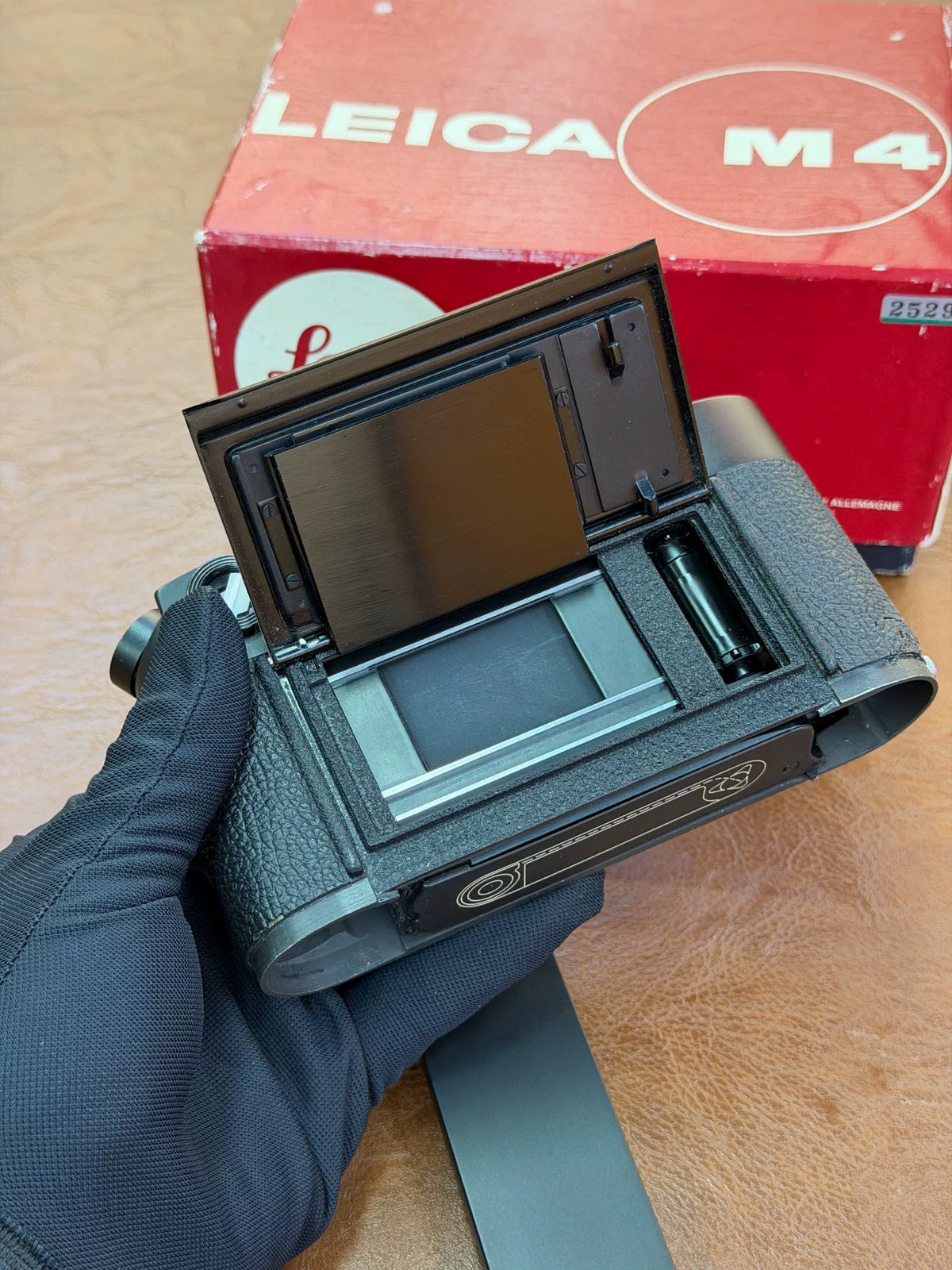 [Pre-owned] Leica M4 50 Jahre Black Chrome — with Matching Box