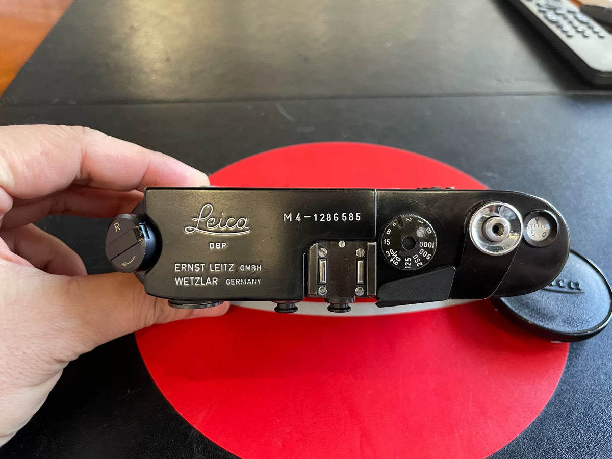 [Pre-owned] Leica M4 Black Paint — Body Only