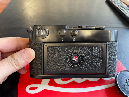 [Pre-owned] Leica M4 Black Paint — Body Only