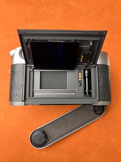 [Pre-owned] Leica M6 Danish Royal Wedding Edition — with 35mm f/2, Wooden Box