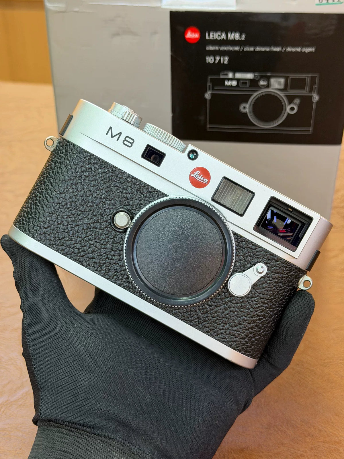 [Pre-owned] Leica M8.2 — Silver, with Box