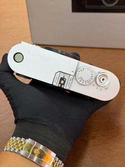[Pre-owned] Leica M8.2 — Silver, with Box