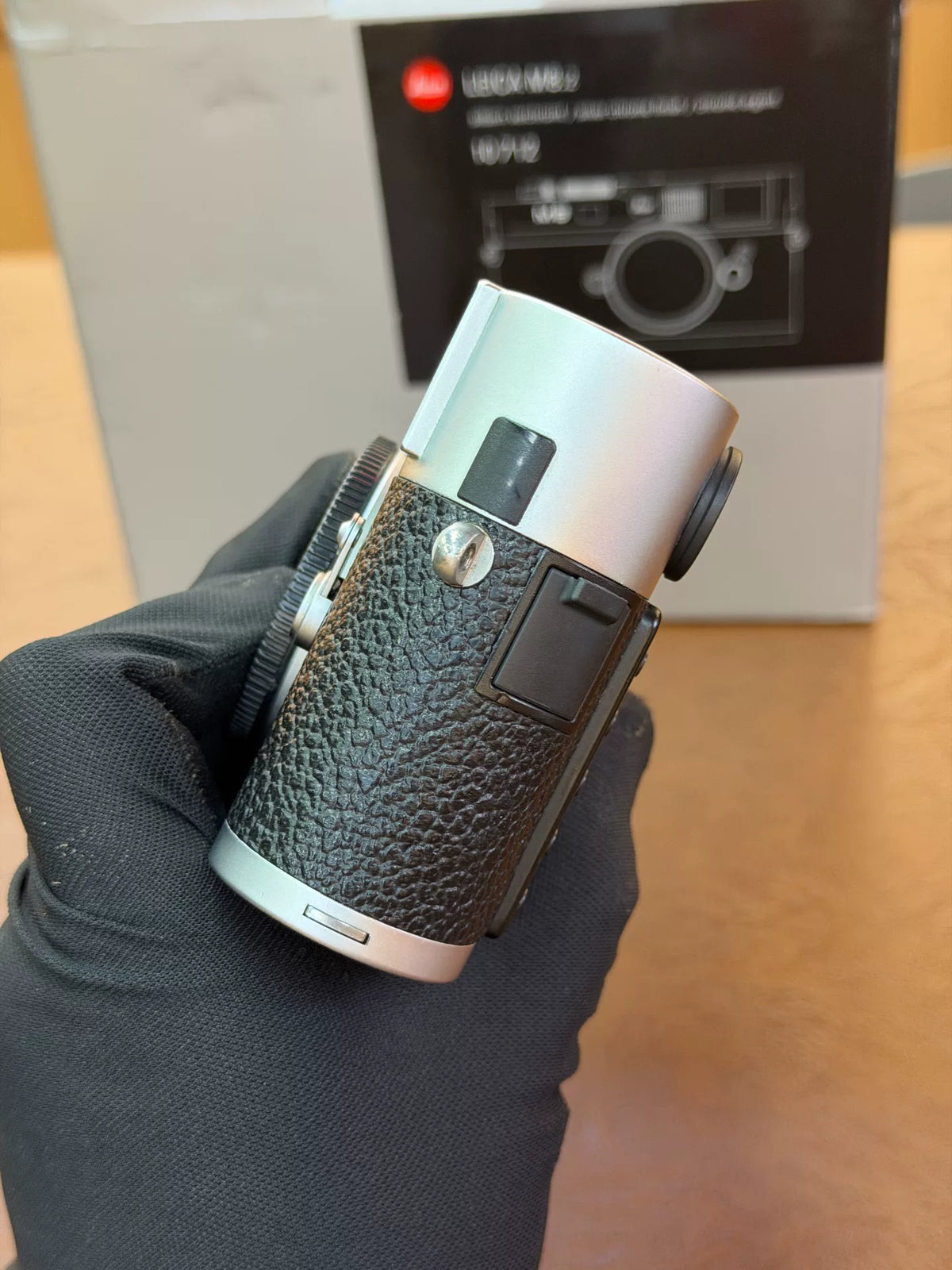 [Pre-owned] Leica M8.2 — Silver, with Box