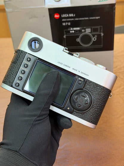 [Pre-owned] Leica M8.2 — Silver, with Box