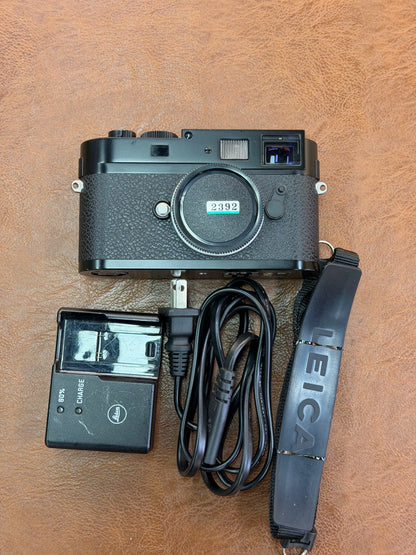 [Pre-owned] Leica M9-P Black — Body with Battery and Charger