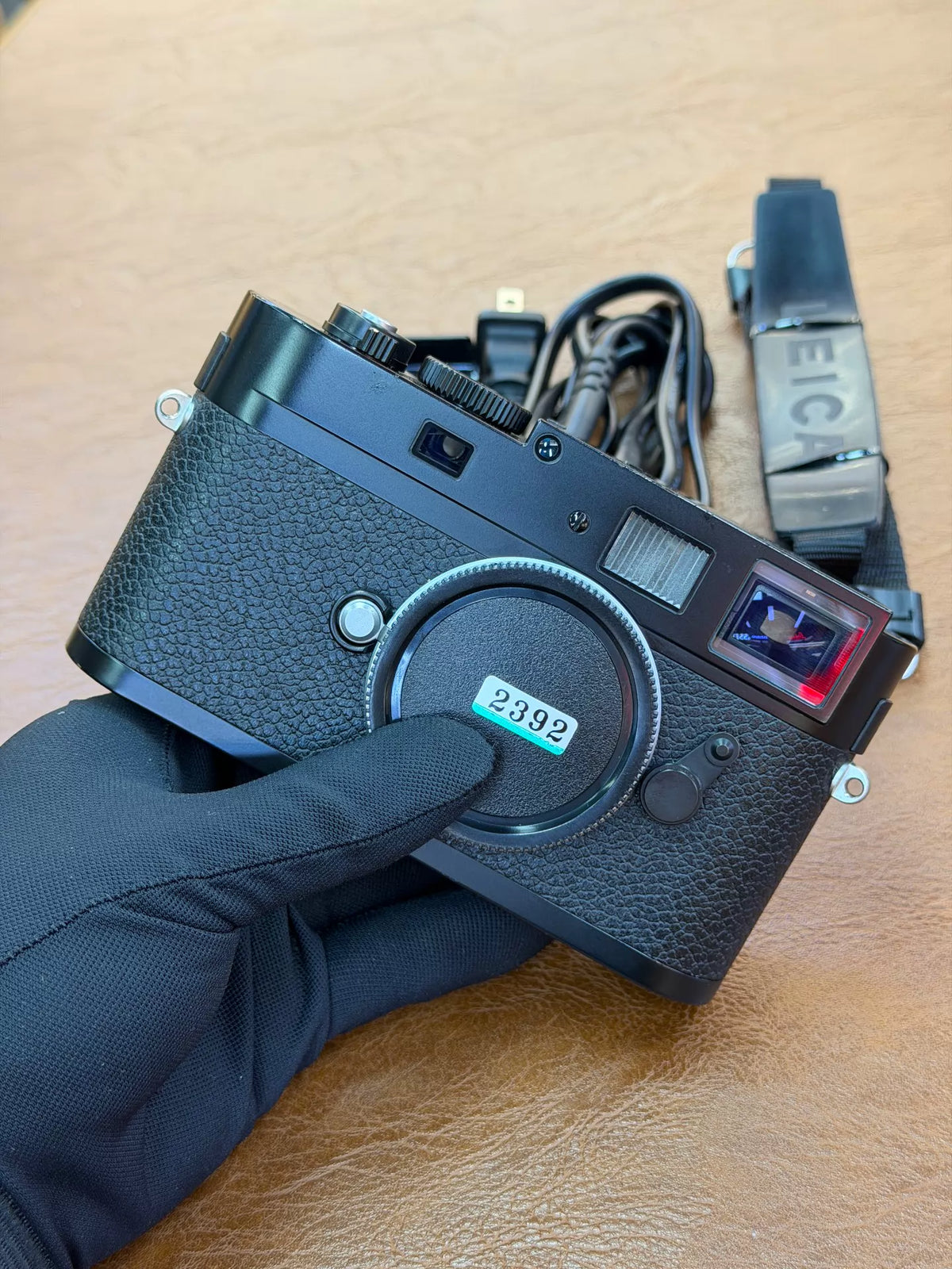 [Pre-owned] Leica M9-P Black — Body with Battery and Charger