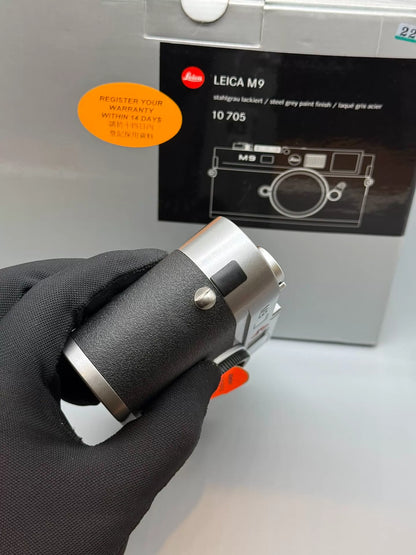 [Pre-owned] Leica M9 Steel Grey — Complete with Box