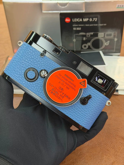 [Pre-owned] Leica MP Black Paint — Re-covered in Blue Leather