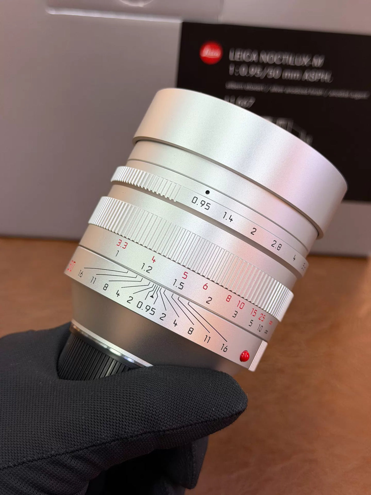[Pre-owned] Leica Noctilux-M 50mm f/0.95 ASPH — Silver (11667) with Box