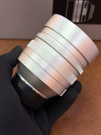 [Pre-owned] Leica Noctilux-M 50mm f/0.95 ASPH — Silver (11667) with Box