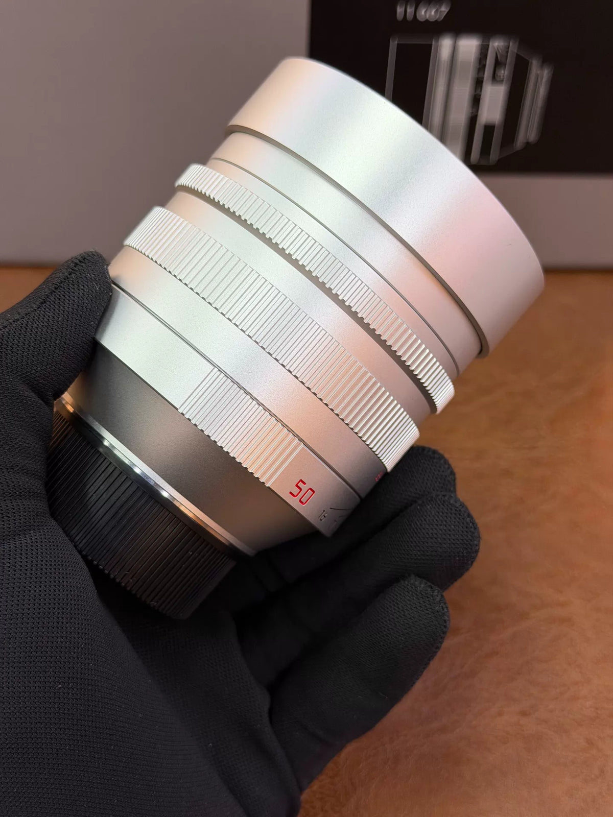 [Pre-owned] Leica Noctilux-M 50mm f/0.95 ASPH — Silver (11667) with Box