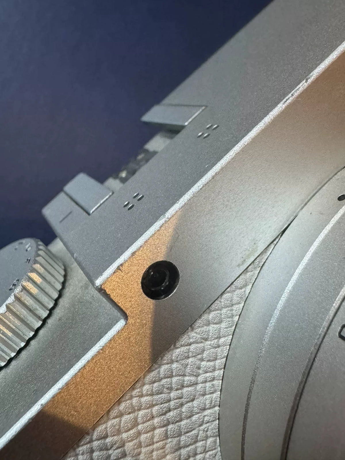 [Pre-owned] Leica Q Snow (Typ 116) — Limited Edition with Leather Case