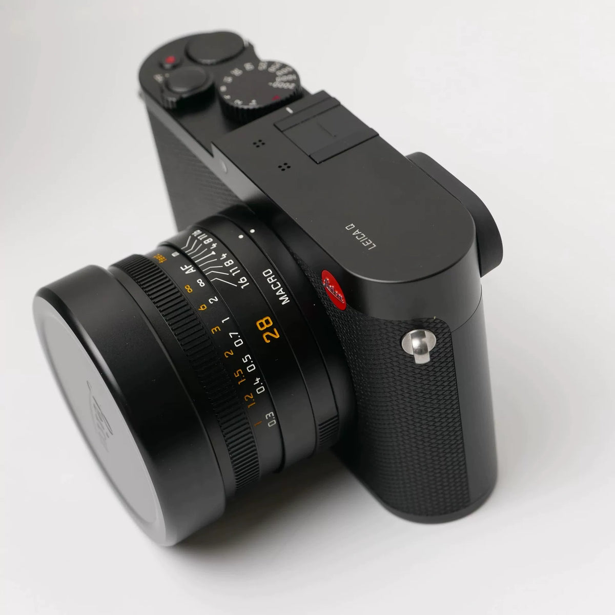 [Pre-owned] Leica Q (Typ 116) Black — with Box and Accessories