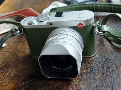 [Pre-owned] Leica Q (Typ 116) — Olive Green Limited Edition with Case