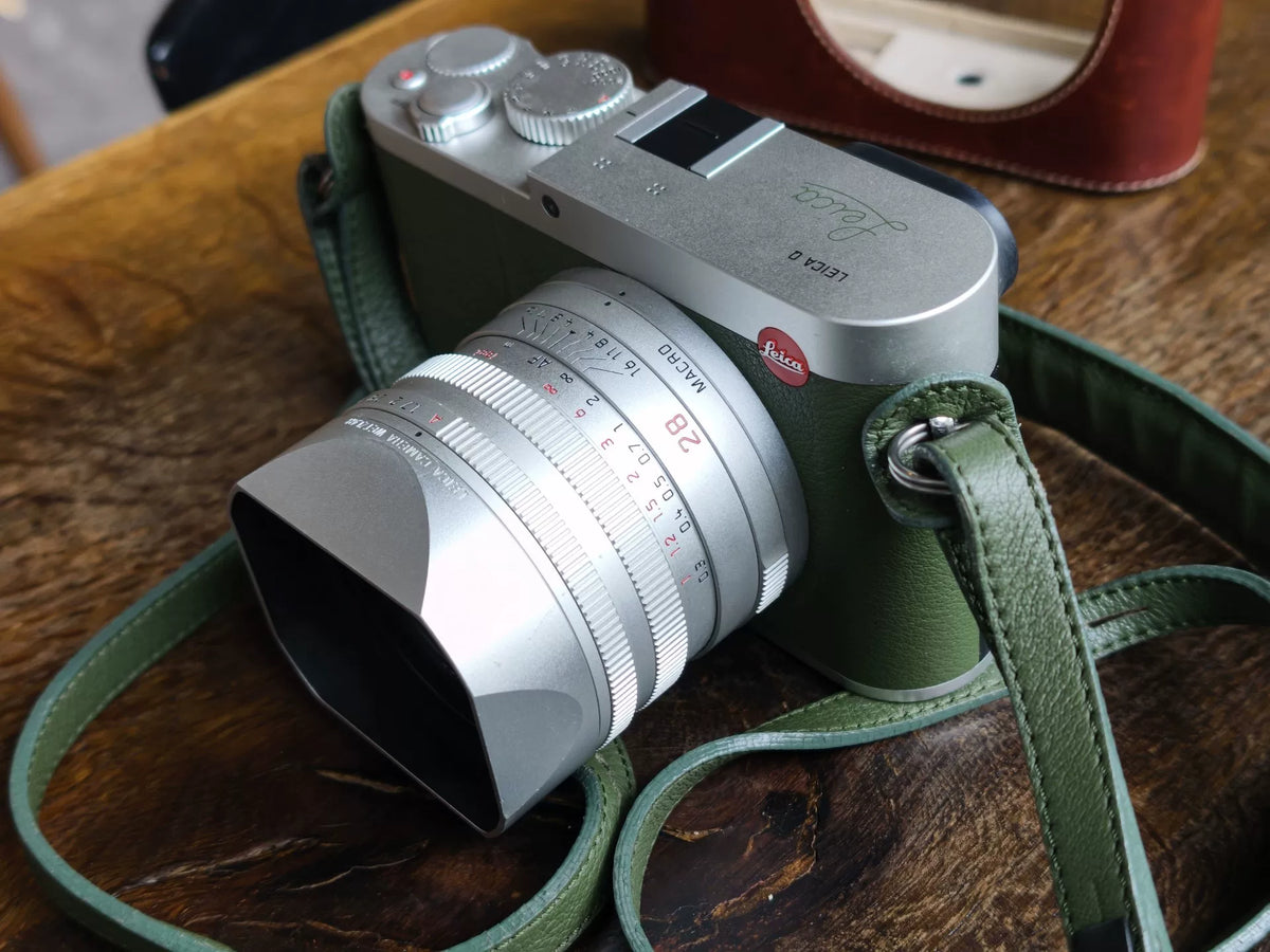 [Pre-owned] Leica Q (Typ 116) — Olive Green Limited Edition with Case
