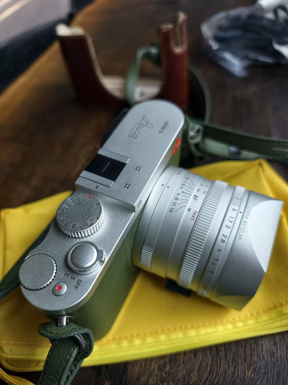 [Pre-owned] Leica Q (Typ 116) — Olive Green Limited Edition with Case