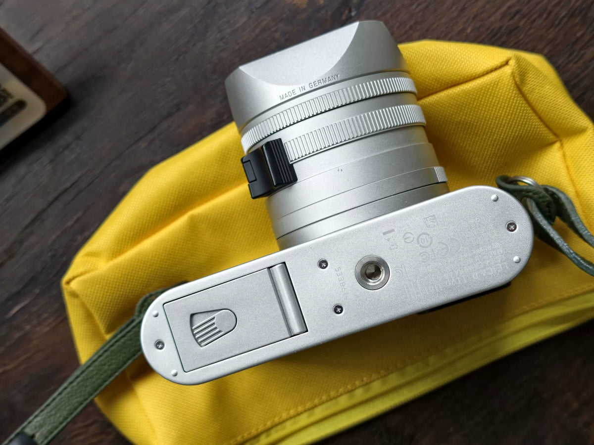[Pre-owned] Leica Q (Typ 116) — Olive Green Limited Edition with Case