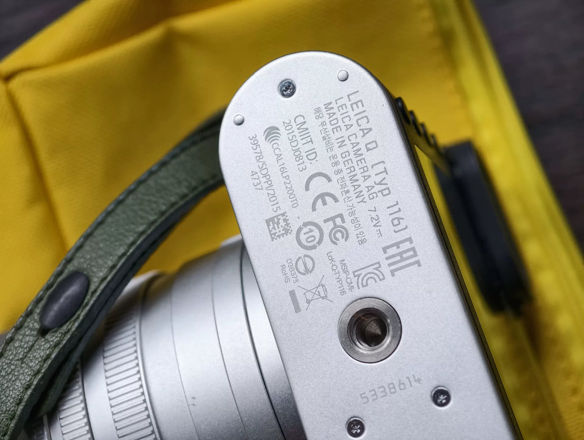 [Pre-owned] Leica Q (Typ 116) — Olive Green Limited Edition with Case