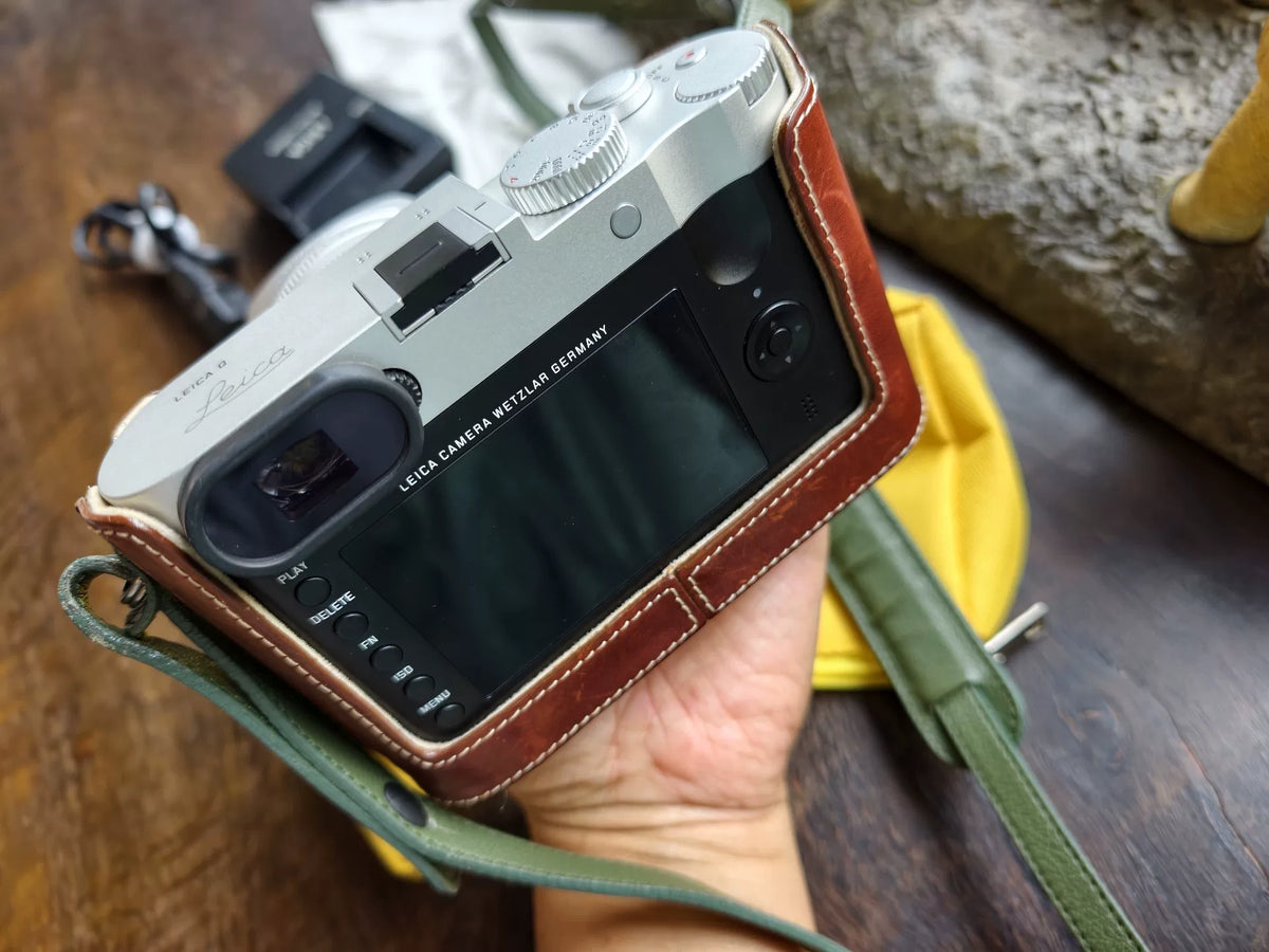 [Pre-owned] Leica Q (Typ 116) — Olive Green Limited Edition with Case