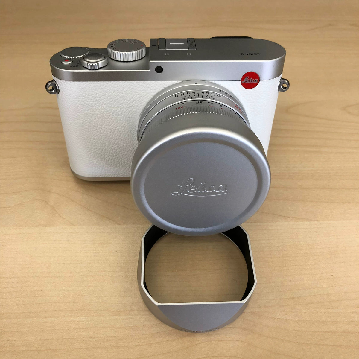 [Pre-owned] Leica Q (Typ 116) Snow White Limited Edition — Full Set