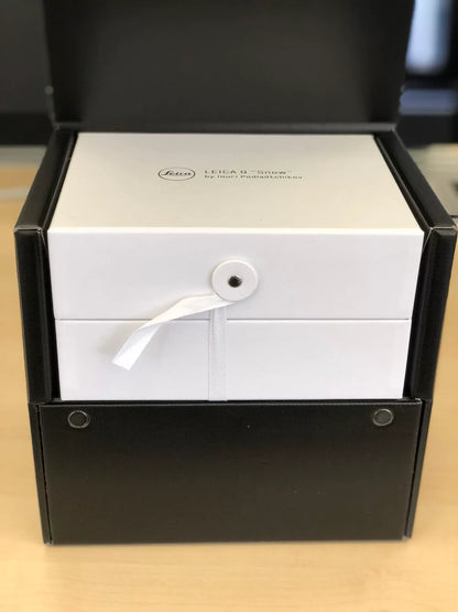 [Pre-owned] Leica Q (Typ 116) Snow White Limited Edition — Full Set