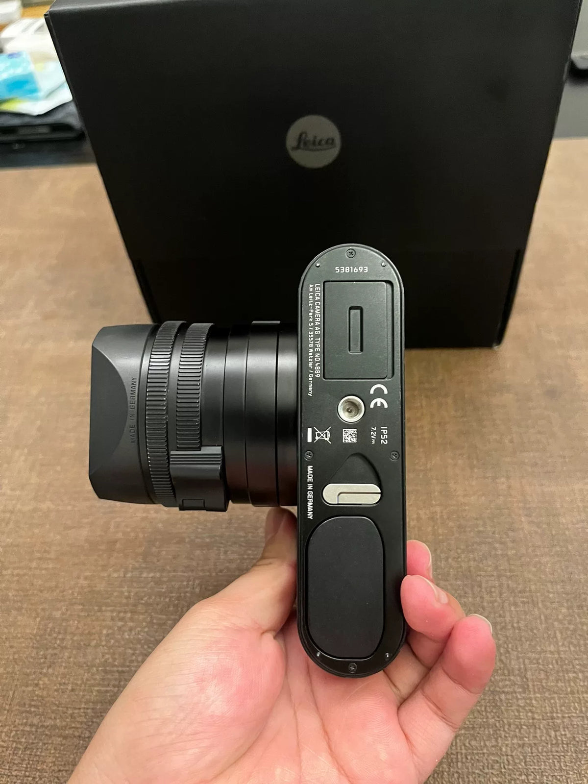 [Pre-owned] Leica Q2 — with Thumb Grip, Hood and Case