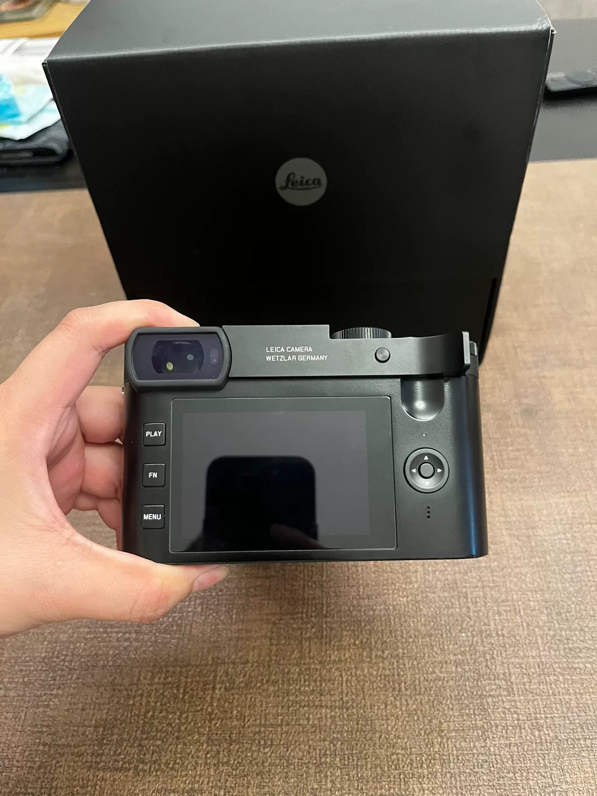 [Pre-owned] Leica Q2 — with Thumb Grip, Hood and Case