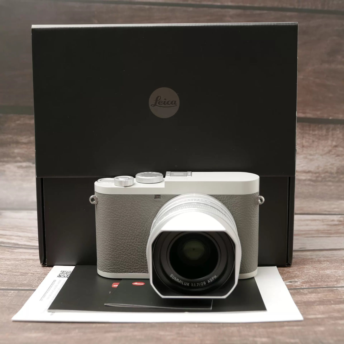 [Pre-owned] Leica Q2 "Ghost" by Hodinkee — Limited Edition with Box