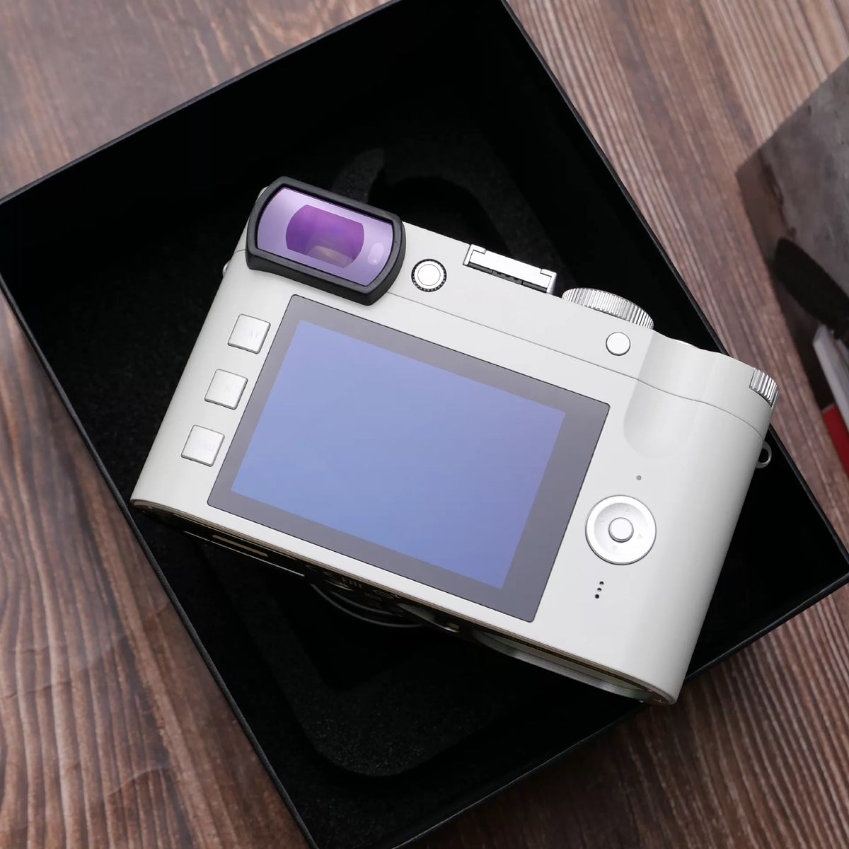 [Pre-owned] Leica Q2 "Ghost" by Hodinkee — Limited Edition, Boxed