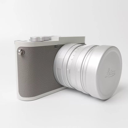 [Pre-owned] Leica Q2 "Ghost" by Hodinkee — Limited Edition with Box